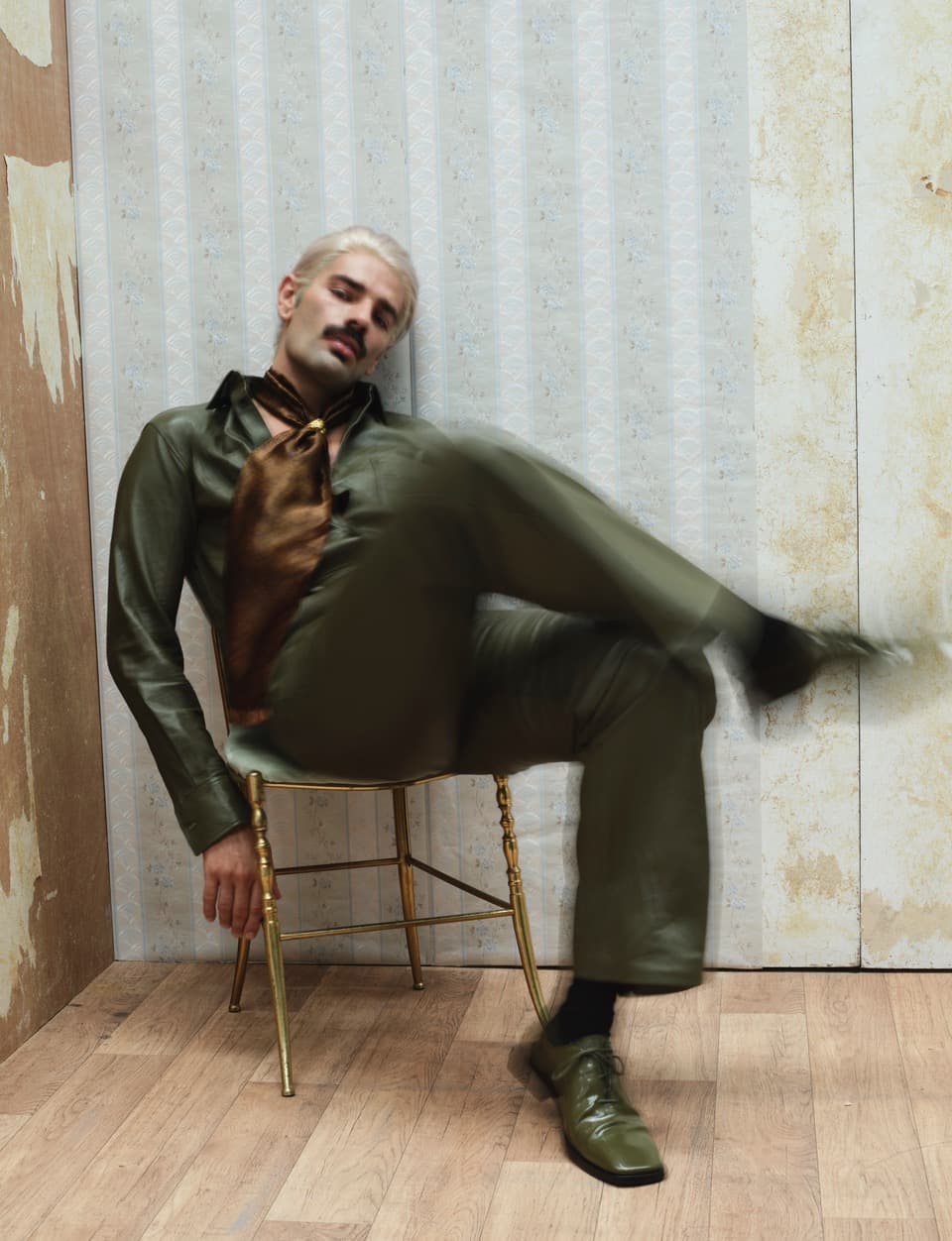 Replica Magazine x Lucky Love  - Media 303