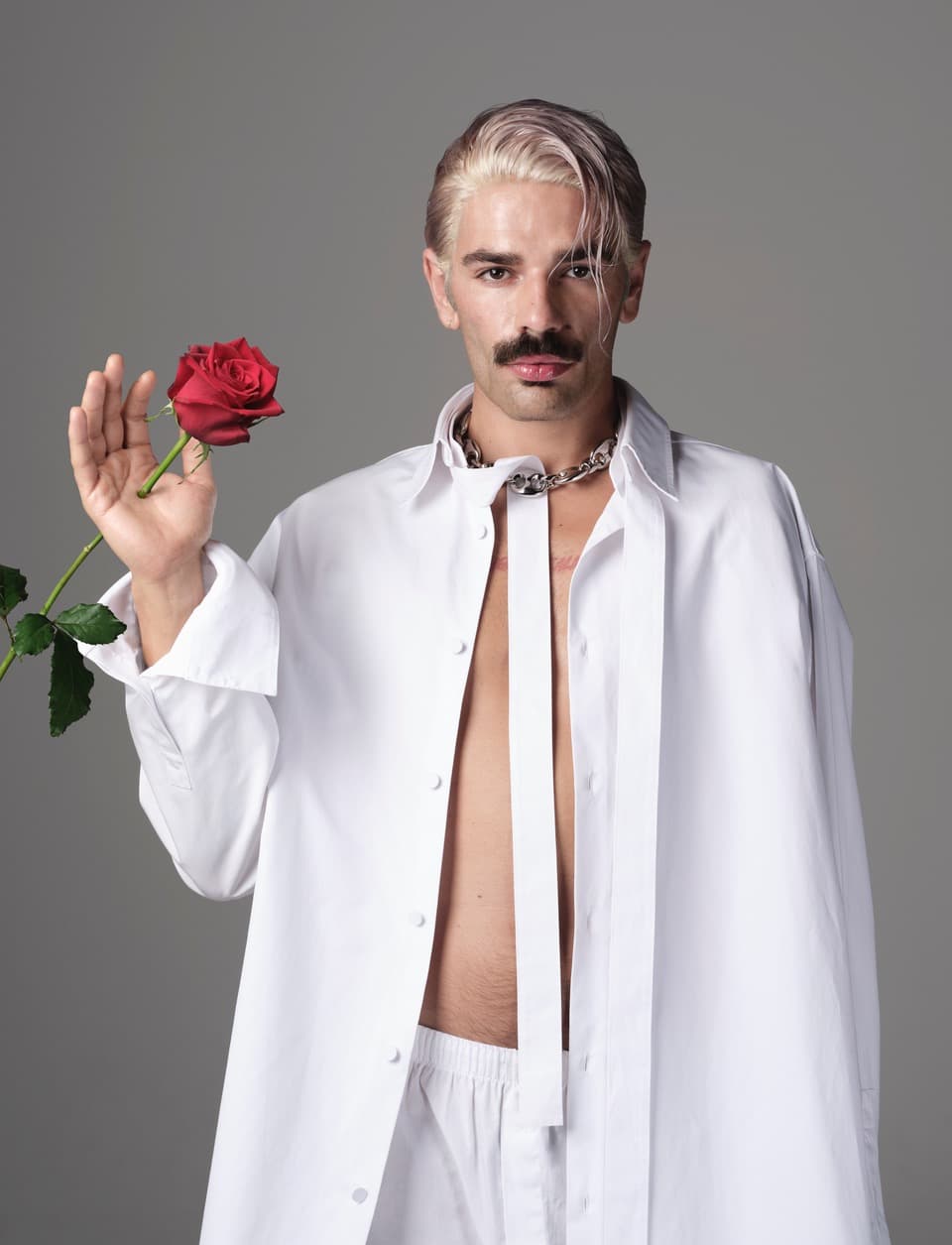 Replica Magazine x Lucky Love  - Media 306