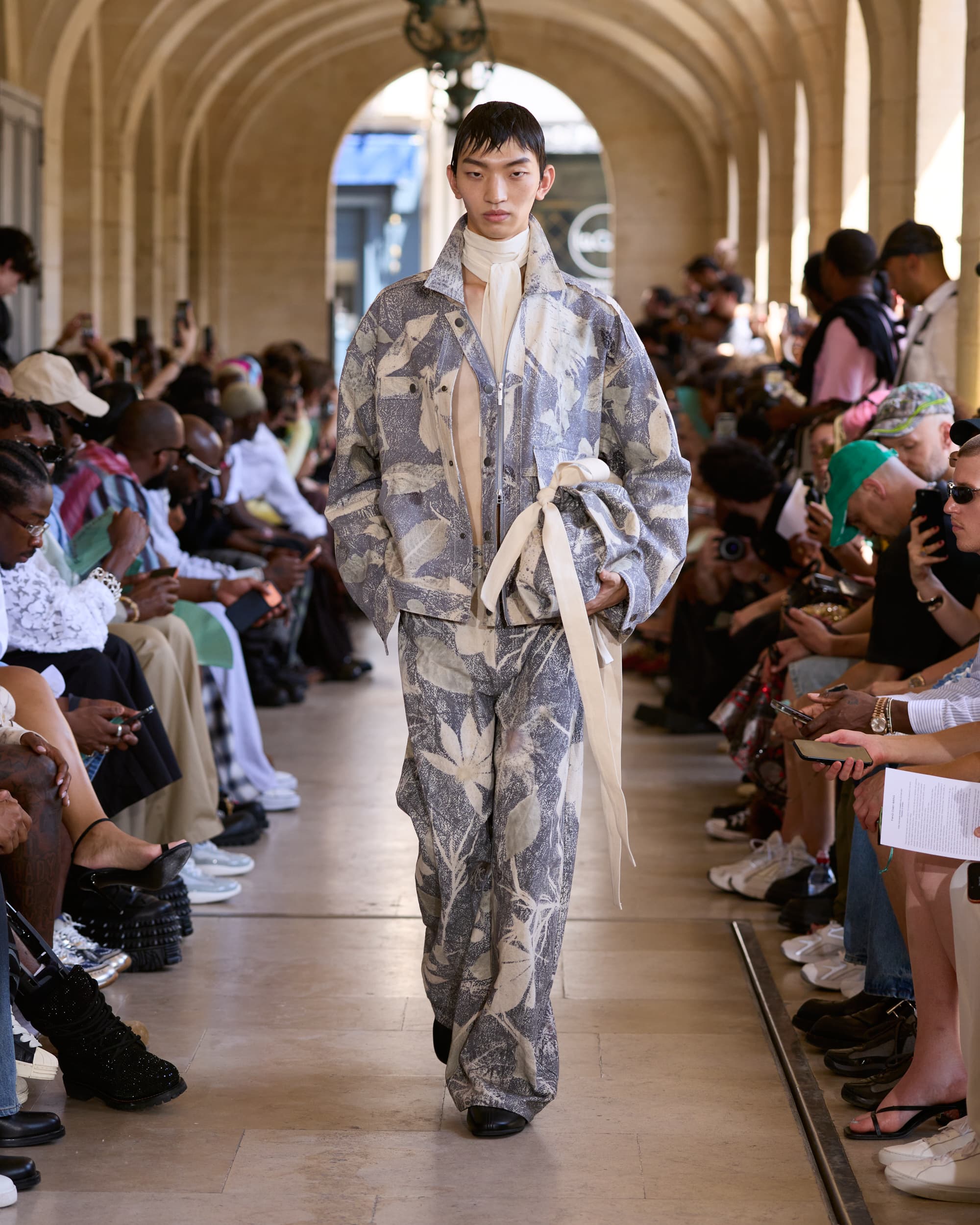 Feng Chen Wang SS27  - Media 546