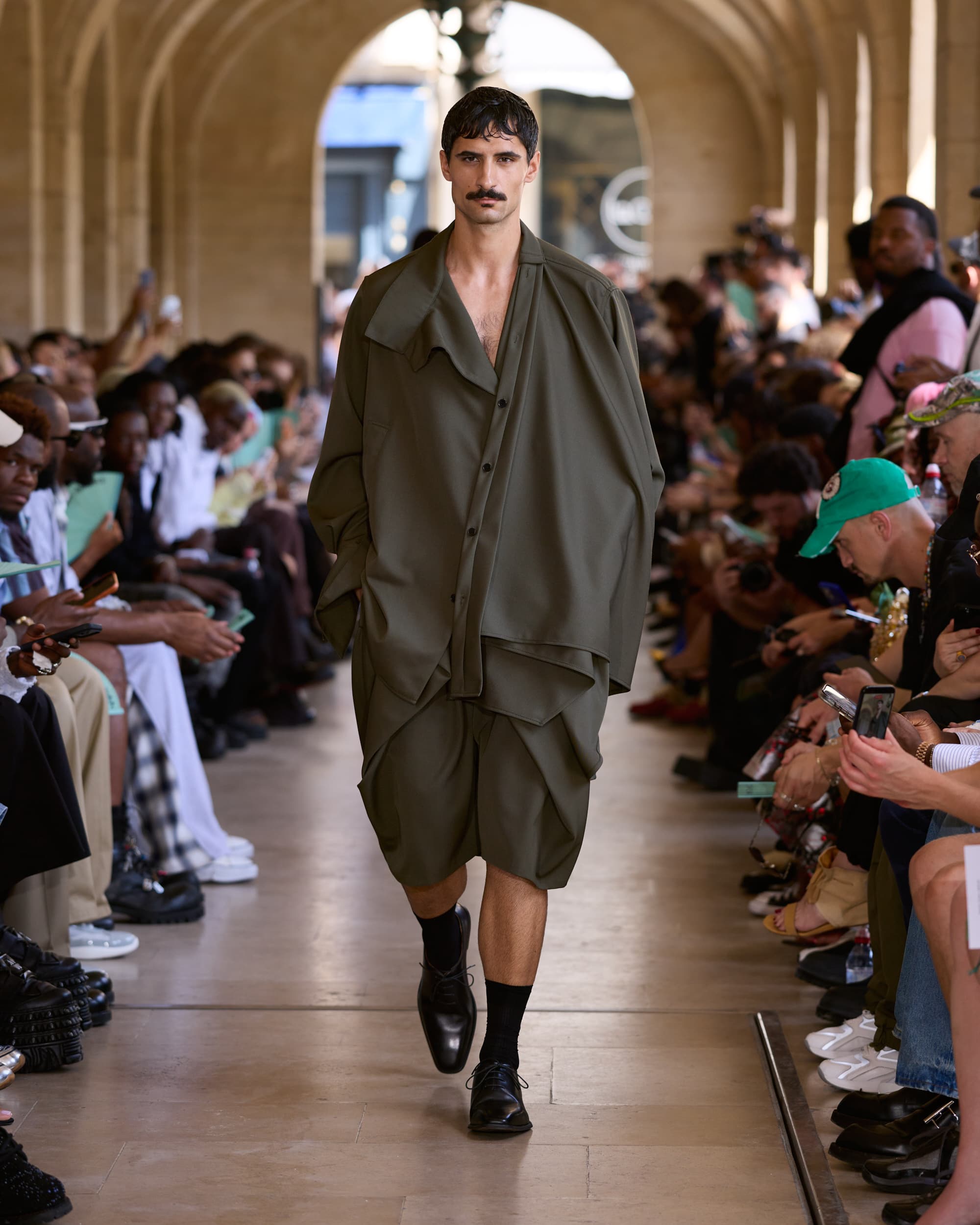 Feng Chen Wang SS27  - Media 573
