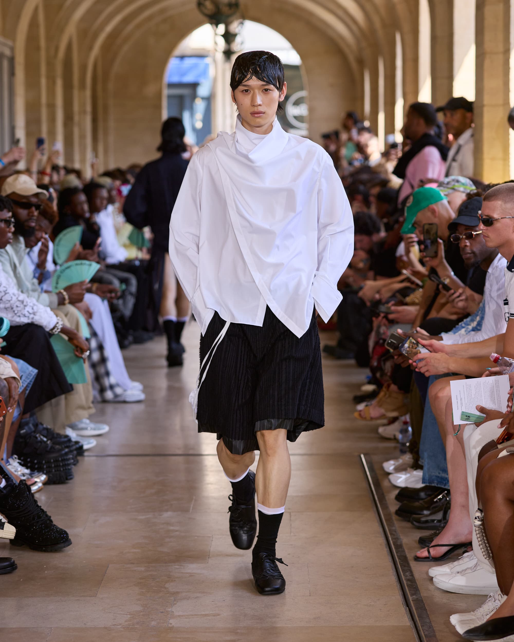 Feng Chen Wang SS27  - Media 578