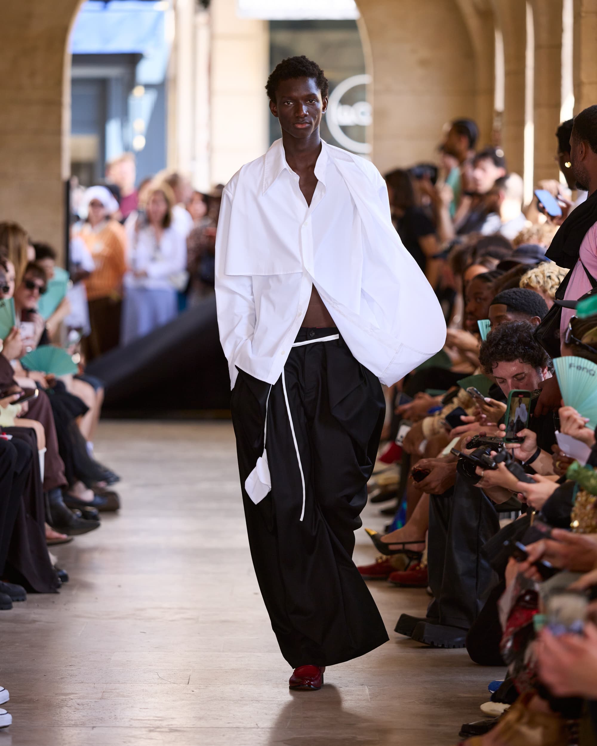 Feng Chen Wang SS27  - Media 581