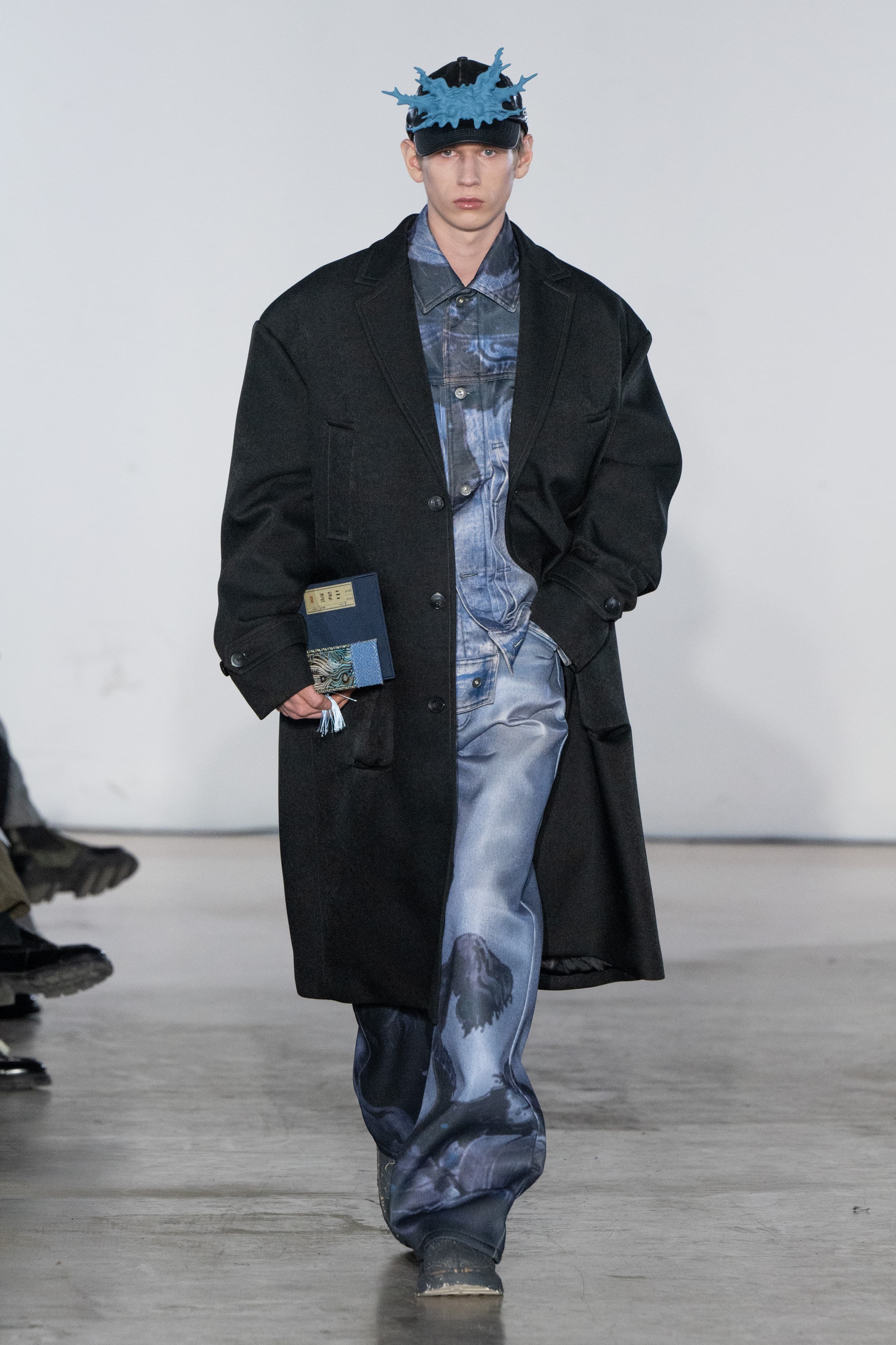 Feng Chen Wang Fall Winter 25 - Media 209